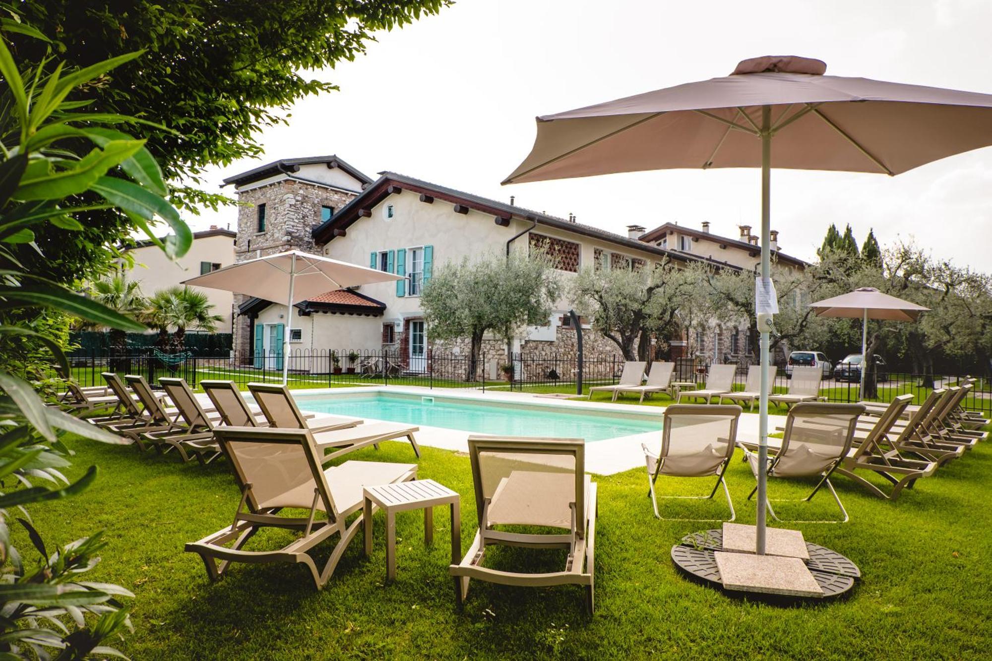 Villa Colli Storici Desenzano del Garda Bagian luar foto