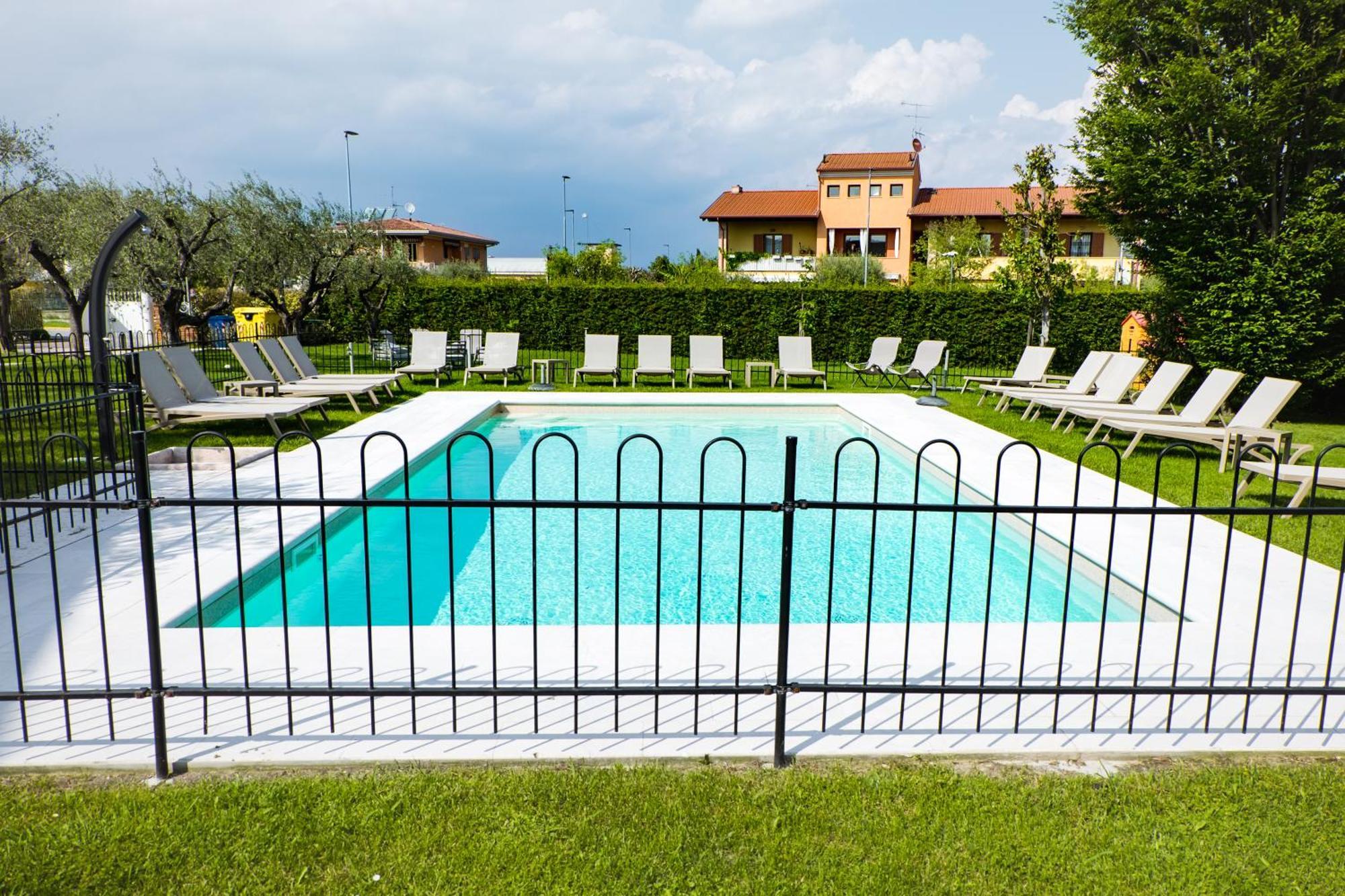 Villa Colli Storici Desenzano del Garda Bagian luar foto