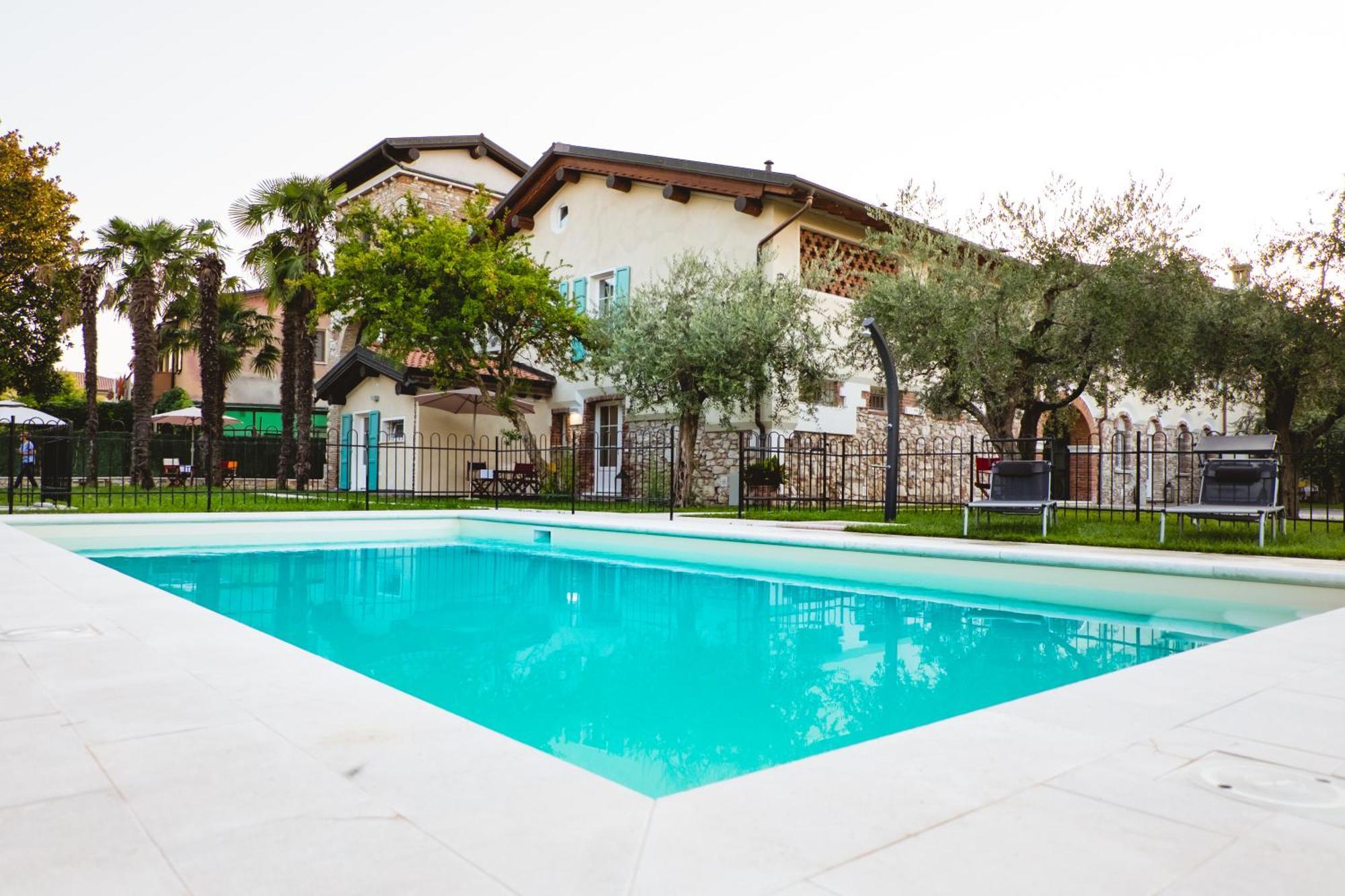 Villa Colli Storici Desenzano del Garda Bagian luar foto