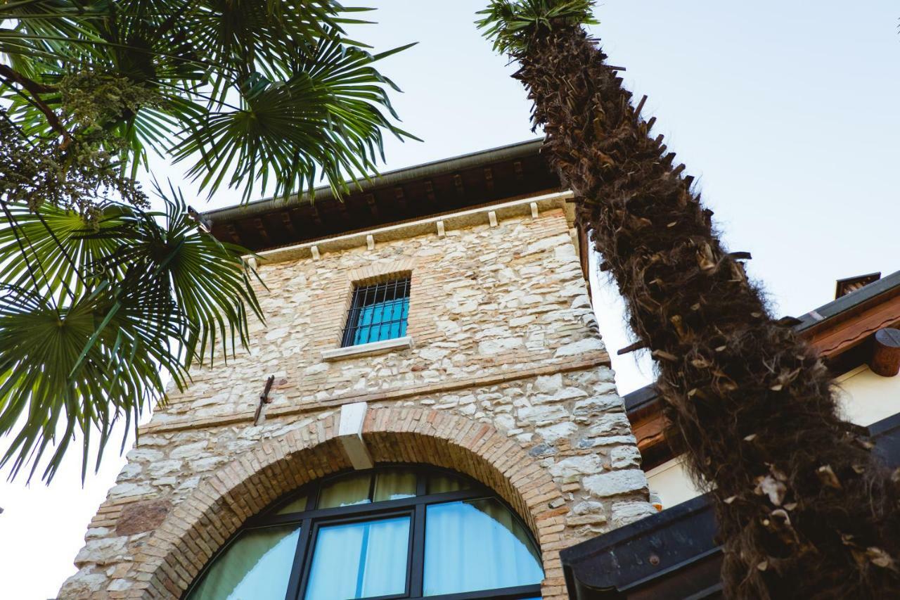Villa Colli Storici Desenzano del Garda Bagian luar foto